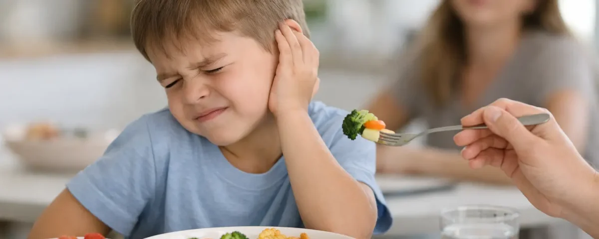How to Feed a Child With Sensory Issues